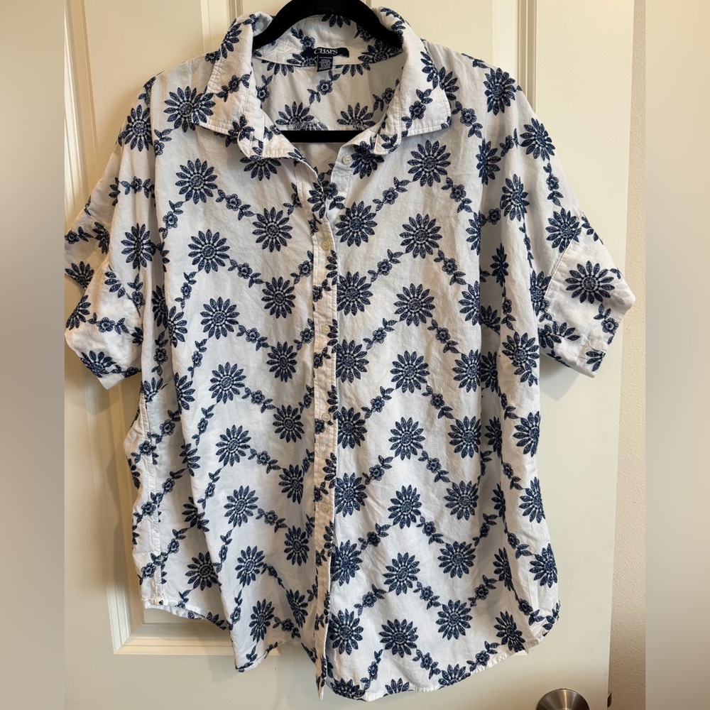 Chaps women’s short sleeve button down collared shirt